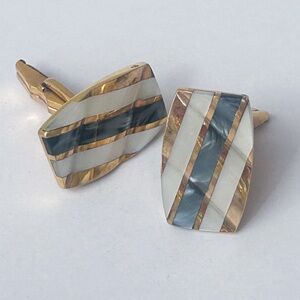 🇫🇷 VINTAGE MADE IN FRANCE Mother of Pearl Shell Inlay Gold Tone Cufflinks